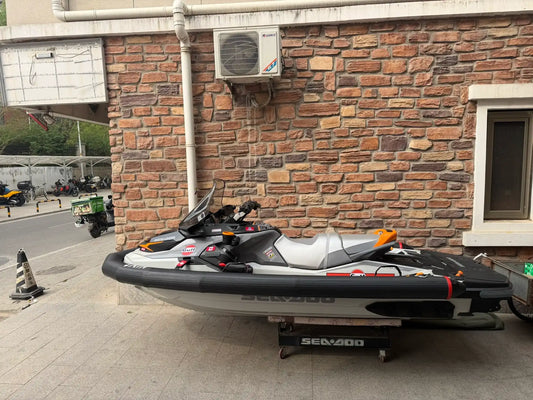 Side view of Sea-Doo jet ski fitted with Airjain jet ski collar